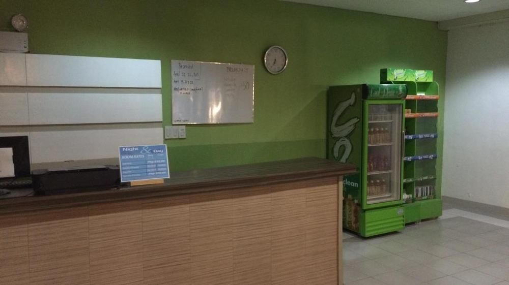 Night & Day Inn Legazpi Exterior photo